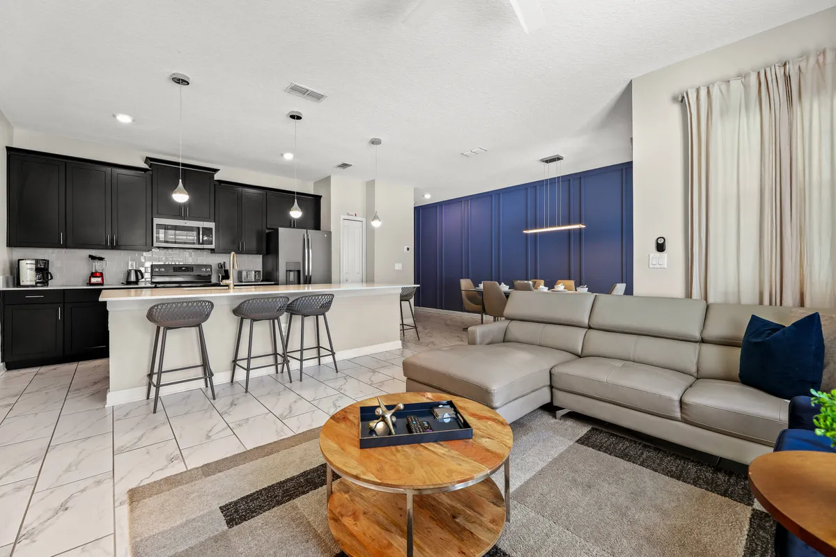 Casa em Orlando | Piscina e Conforto em Kissimmee – foto principal